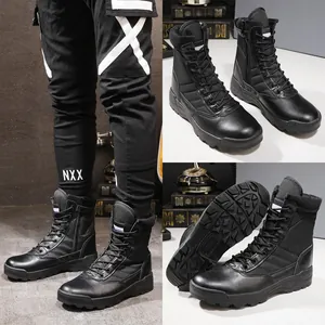 Professionelle schwarze taktische Stiefel mit Reißverschluss und rutschfester Sohle