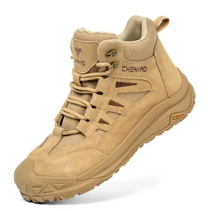 Botas de seguridad para hombre en ante beige con punta de acero y suela industrial resistente