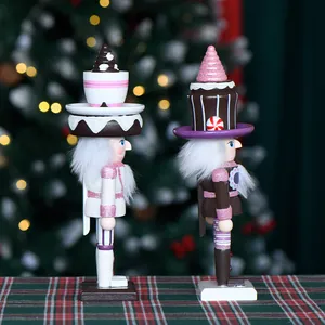 Zwei 10-Zoll Holz-Nussknacker im Dessert-Design mit Kuchen- und Eiscreme-Hüten