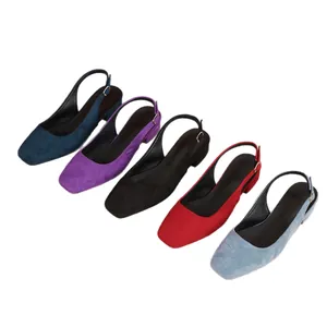 Sandales élégantes à bride arrière pour femmes, talon 3 cm, coloris variés et aspect daim.