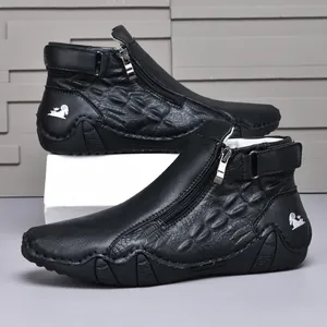 Botas Martin negras para hombre con textura de cocodrilo y cremallera lateral funcional
