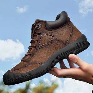 Duurzame bruine heren wandelschoenen van echt leer, waterdicht en warm gevoerd voor de winter