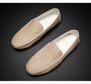 Mocasines clásicos de cuero beige para hombre, zapatos de conducción cómodos y suaves