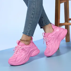 Baskets compensées roses stylées pour femmes avec design en mesh respirant aux pieds