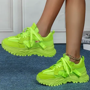 Sneakers chunky verde neon per donna con mesh traspirante e suole spesse platform
