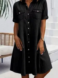 Robe chemise décontractée en jean noir pour femmes avec manches courtes et boutonnière été