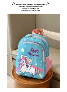 Gros plan sur le sac à dos licorne bleu pour petites filles de maternelle