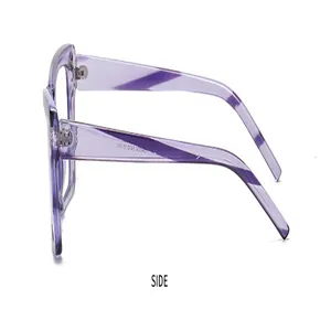 Seitenprofil einer lila transparenten Cat-Eye-Sonnenbrille mit metallischen Reisnagel-Akzenten