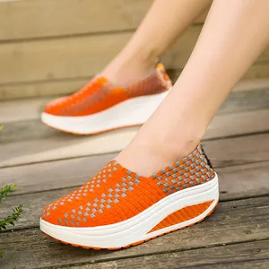 Atmungsaktive handgewebte Plateauschuhe für Damen in Orange und Grau zum Slipper
