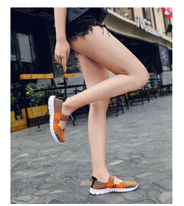 Casual χειροποίητα υφαντά αναπνεύσιμα φλατ μοκασίνια για γυναίκες σε εξωτερικό χώρο