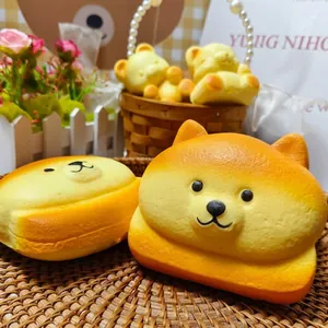 Λεπτομερής άποψη του Shiba Inu bread squishy παιχνιδιού με μαλακή υφή PU