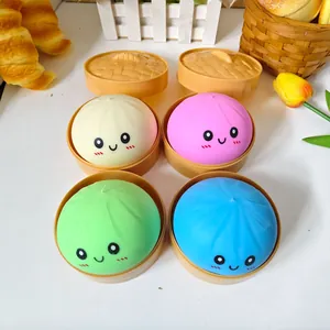 Simpatico set di giocattoli squishy Baozi colorati con cestini per alleviare lo stress