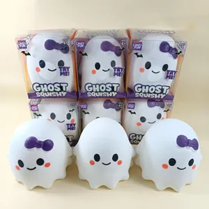 Χαριτωμένο squishy φάντασμα 16cm με διακοσμητική συσκευασία Halloween για παιδιά