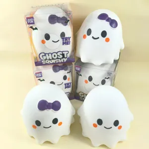 Λεπτομερής προβολή παιχνιδιών squishy φαντασμάτων 16 cm με μοβ λεπτομέρειες φιόγκου