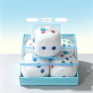 Gran juego de dados antiestrés blandos presentados en una caja de exhibición azul