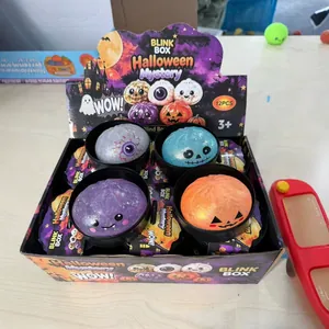 Caja misteriosa de Halloween con 12 juguetes antiestrés festivos para apretar