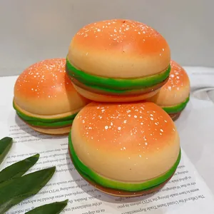 Realistisches Burger-Squishy-Spielzeug zum Stressabbau aus weichem Schaumstoff.