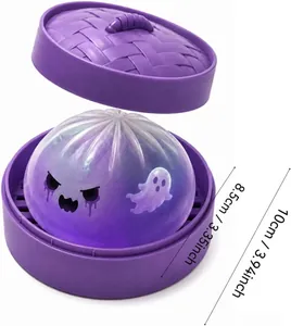 Vista detallada del juguete fantasma de Halloween con cesta de vapor y medidas.