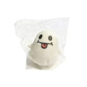 Lindo juguete antiestrés con forma de fantasma de Halloween en bolsa transparente
