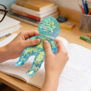 Glitzerndes Baby Squishy Spielzeug zum Stressabbau in Blau mit funkelnden Pailletten