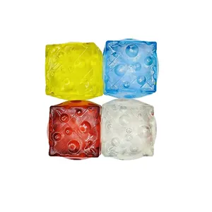 Vier bunte quadratische Maltose-Käse-Squishy-Spielzeuge für langsamen Stressabbau