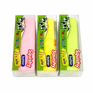 Detailansicht bunter Butter-Squishies in rosa, gelben und grünen Verpackungen