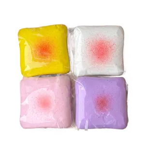 Set di giocattoli squishy in PU colorato a forma di toast per lo stress, rimbalzo lento