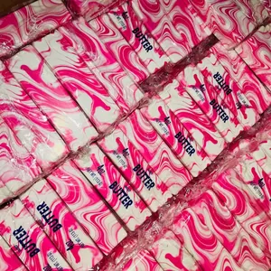 Roze en witte marmerpatroon boterstaaf PU langzaam terugverend knijpspeelgoed voor stress