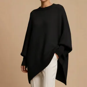 Oversized schwarzer Rundhals-Strickpullover mit asymmetrischem Saum für stilvolle Damen