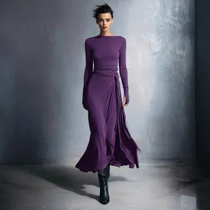 Elegantes violettes Maxikleid mit U-Boot-Ausschnitt, Taillenknoten und langen Ärmeln