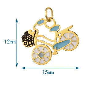 Vue détaillée du pendentif vélo montrant les dimensions de 12 mm de haut et 15 mm