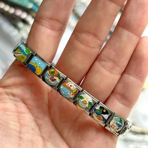 Italienisches modulares Bettelarmband mit bunten Emaille-Sommerstrand-Anhängern
