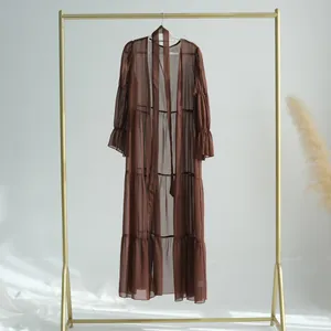 Élégant cardigan long en mousseline marron à volants avec plis et manches évasées