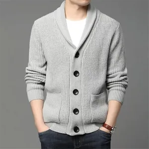 Premium men's thick shawl collar knitted cardigan with buttons in light grey casual style