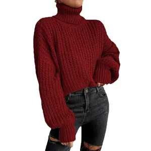Gemütlicher roter Rollkragenpullover für Damen im modischen Grobstrick-Design
