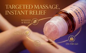 Detailaufnahme der Rizinusölflasche mit Rosenquarz-Rollball für eine sanfte Massage