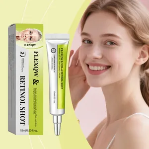 Detailansicht der FLEXQW Retinol Shot Augencreme mit Schachtel und lächelndem Model