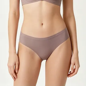 Nahtlose, hochelastische brasilianische Damen-Panties mit niedrigem Taillenschnitt.