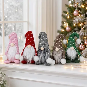 Lot de cinq gnomes de Noël nordiques tricotés sans visage pour décoration de fenêtre