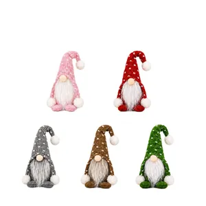 Lot de cinq gnomes de Noël tricotés à la main avec de longues barbes et des bonnets
