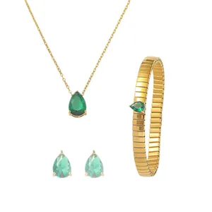 Smaragdgrünes Zirkonia-Schmuckset mit Halskette, Ohrringen und goldenem Armband