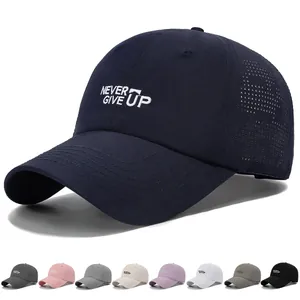 Gorra de Béisbol Bordada Never Give Up Transpirable de Secado Rápido Sombrero de Sol Deportivo Con Agujeros Perforados con Láser Tocado Outdoor Ajustable