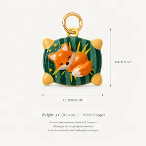 Pendentif en cuivre peint à la main renard endormi sur coussin vert pour bijoux