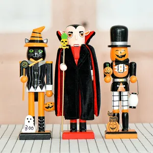 Set van drie Halloween notenkrakers van 25 cm met zwarte kat Dracula en pompoen hoofd