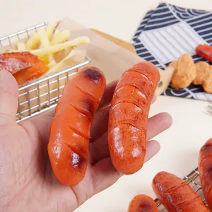 Modello di salsiccia hot dog in PVC realistico per oggetti di scena
