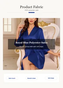 Vue détaillée du peignoir en satin bleu royal en polyester avec un toucher soyeux.