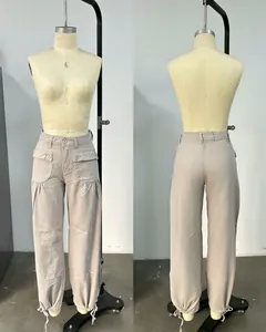 Pantaloni cargo vintage larghi da donna con orlo a coulisse e tasche frontali