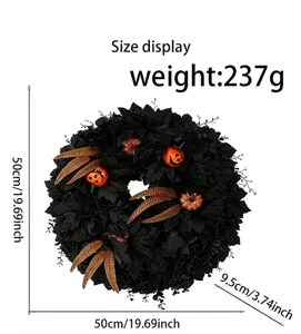 Zwarte Halloween krans met esdoornbladeren en pompoenen, afmetingen 50 cm diameter.