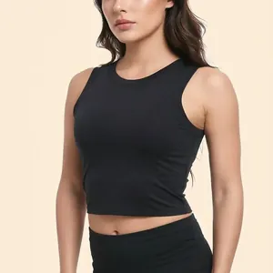 Women's black wireless sports bra, slim fit crop top for yoga, running and fitness training.