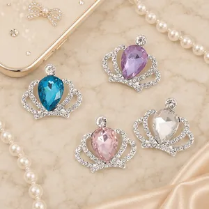 Ciondolo a Corona in Lega Vintage con Strass Cristallo Taglio a Pera per Creazione Gioielli Fai-da-Te Spilla Custodia Cellulare Decorazione
